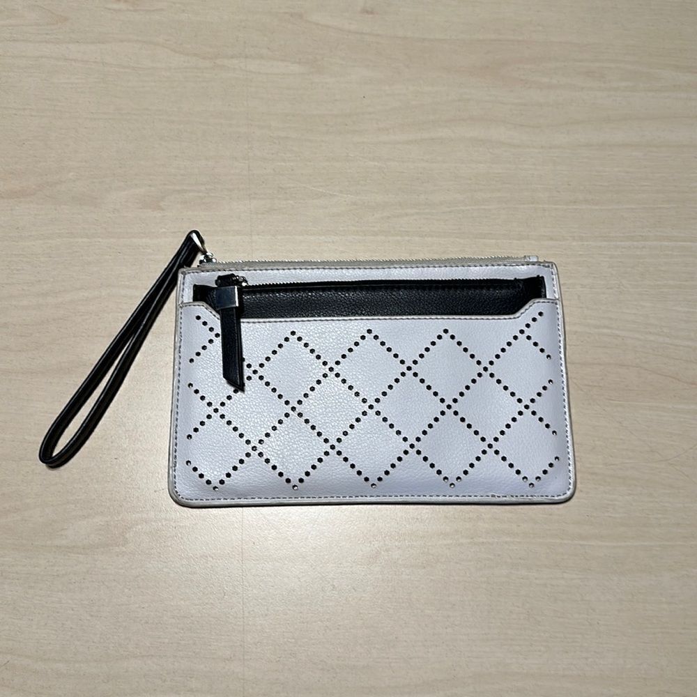 Shiraleah wristlet black & white- like new - Picture 2 of 10